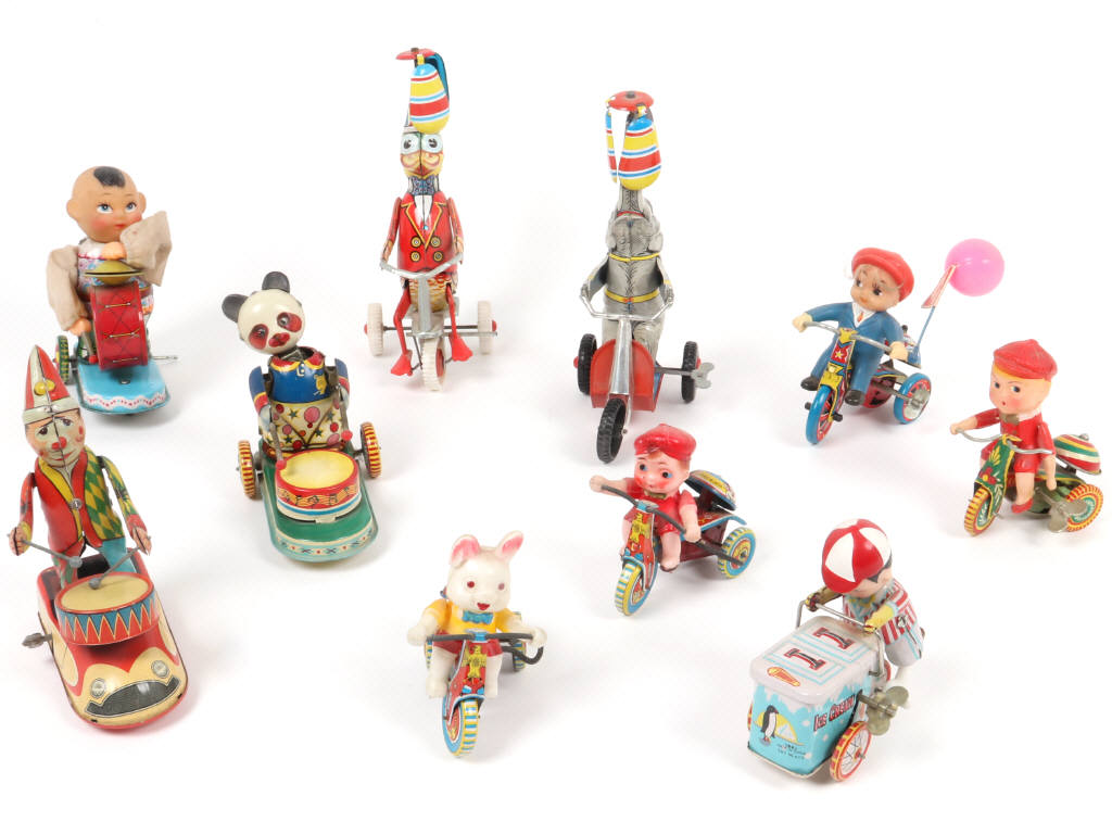 Lot 36 - DIVERS (10)