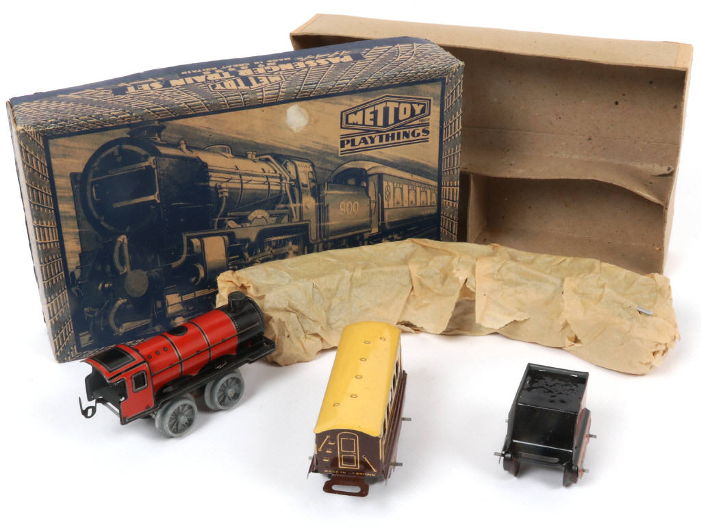 Lot 4 - METTOY (GB) (1)