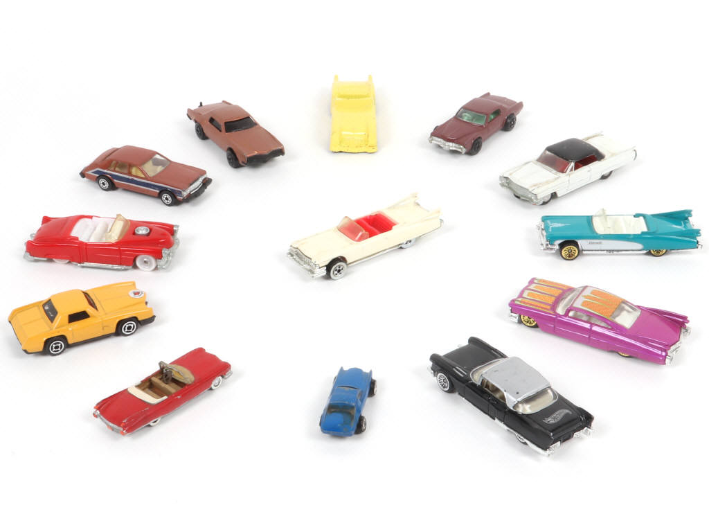 Lot 68 - DIVERS (13)