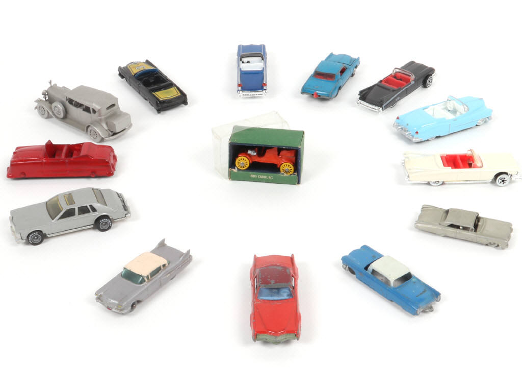 Lot 71 - DIVERS (14)