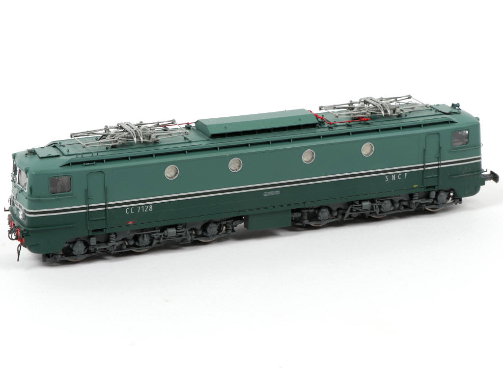 Lot 24 - REE MODELES (FRANCE) (1)