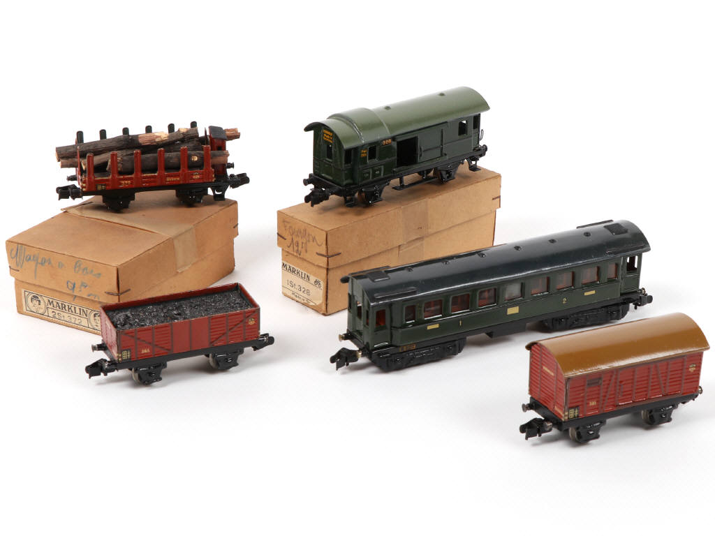 Lot 37 - MÄRKLIN 'HO' (ALLEMAGNE) (5)