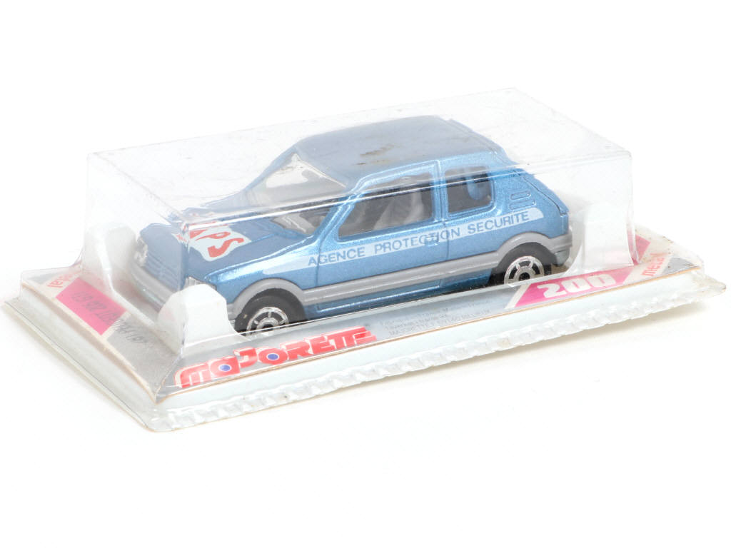 Lot 90 - MAJORETTE (FRANCE) (1)
