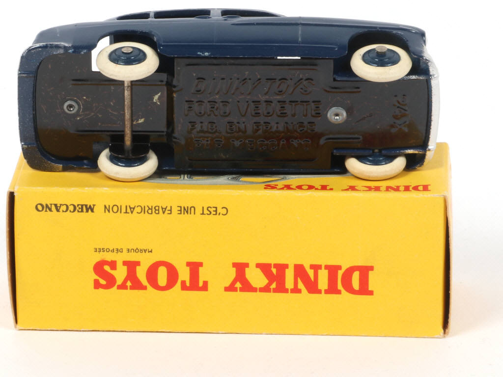 Lot 331 - DINKY TOYS (FRANCE) (1)