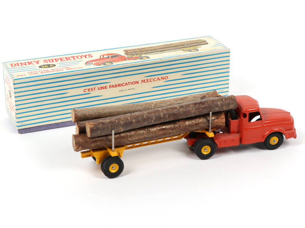 Lot 346 - DINKY TOYS (FRANCE) (1)