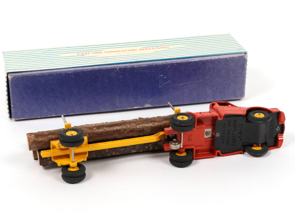 Lot 346 - DINKY TOYS (FRANCE) (1)