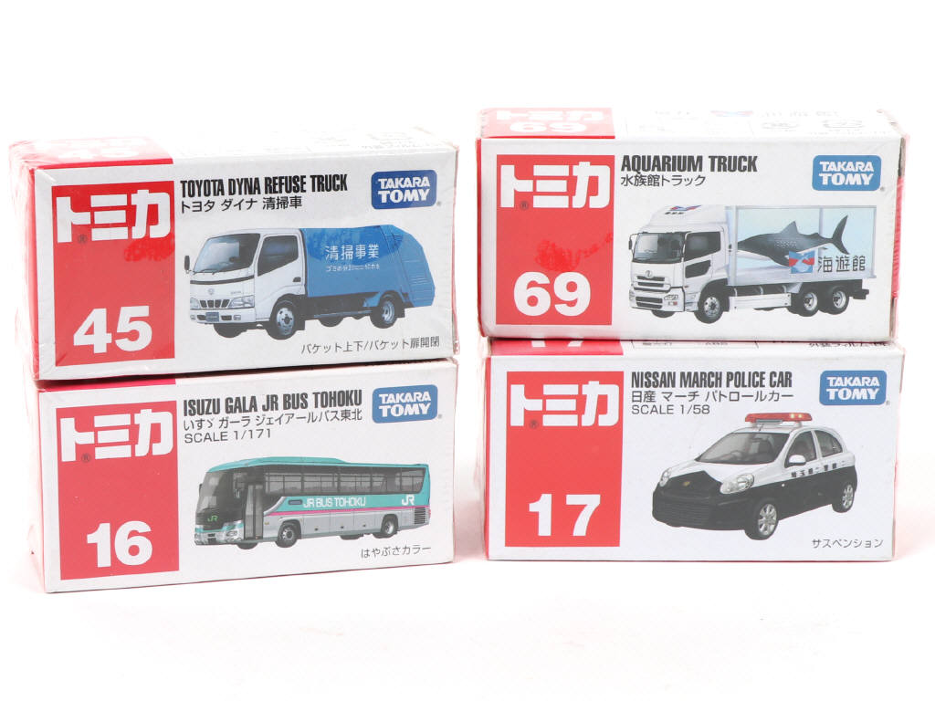 Lot 89 - TOMY (JAPON) (4)