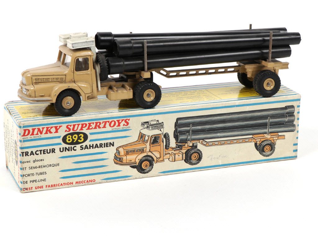Lot 347 - DINKY TOYS (FRANCE) (1)