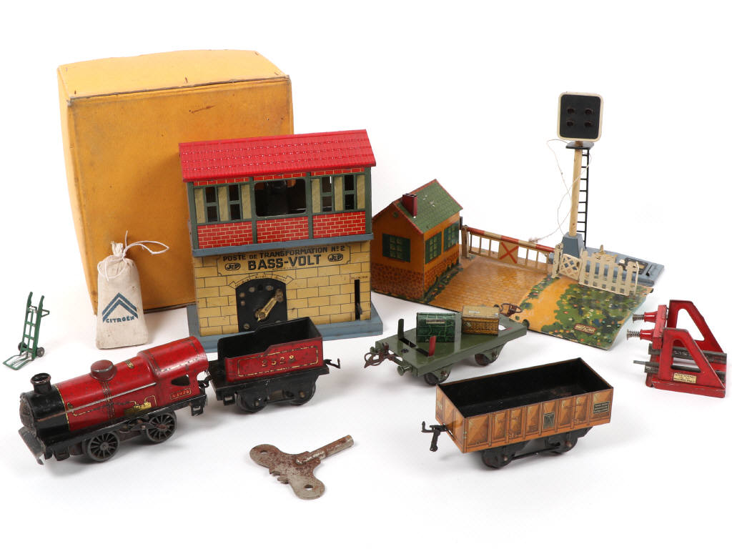 Lot 16 - DIVERS (Ecartement O) (10)