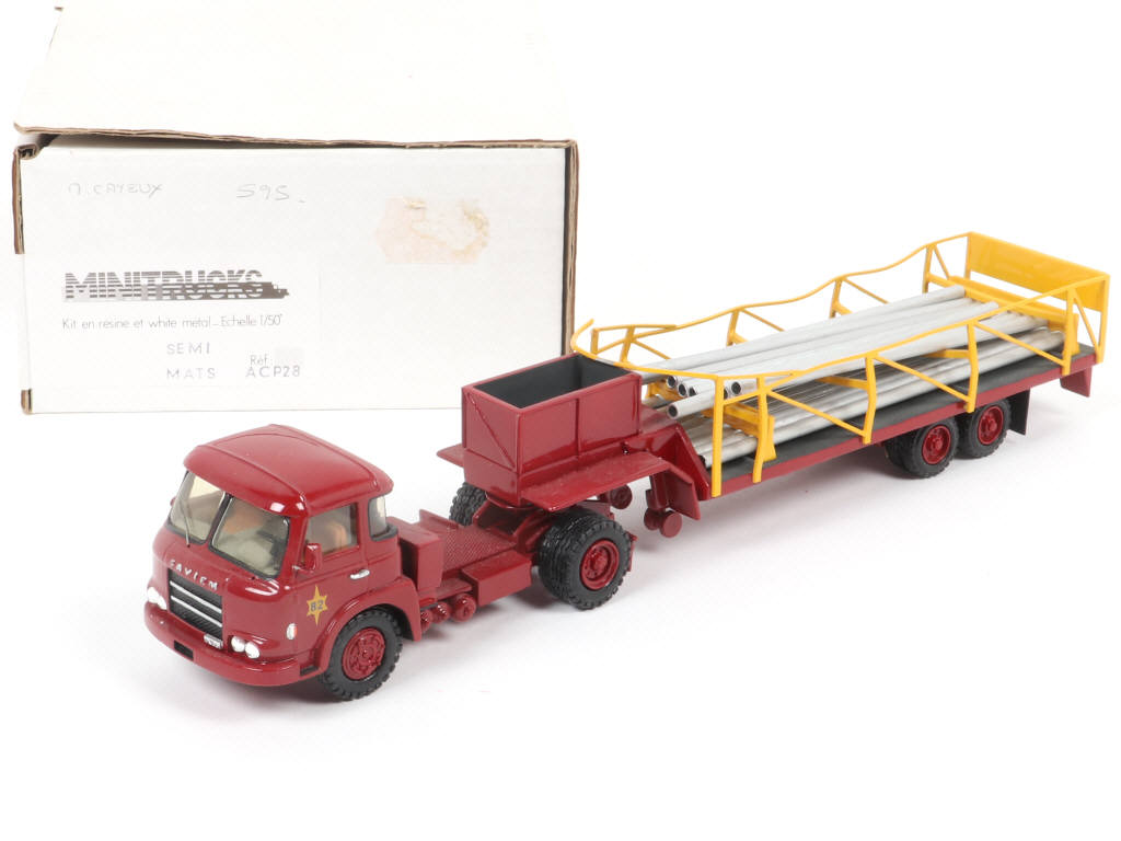 Lot 243 - MINITRUCKS (FRANCE) (2)