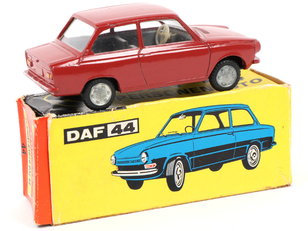 Lot 119 - LION-CAR (PAYS-BAS) (1)