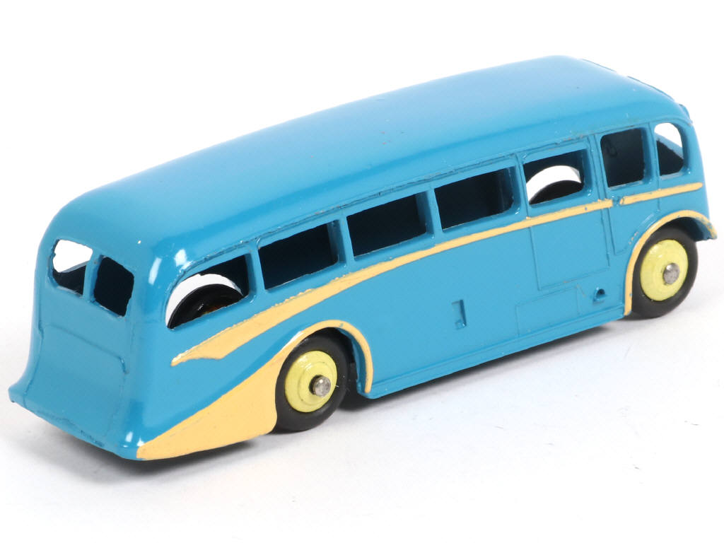 Lot 114 - DINKY TOYS (GB) (1)