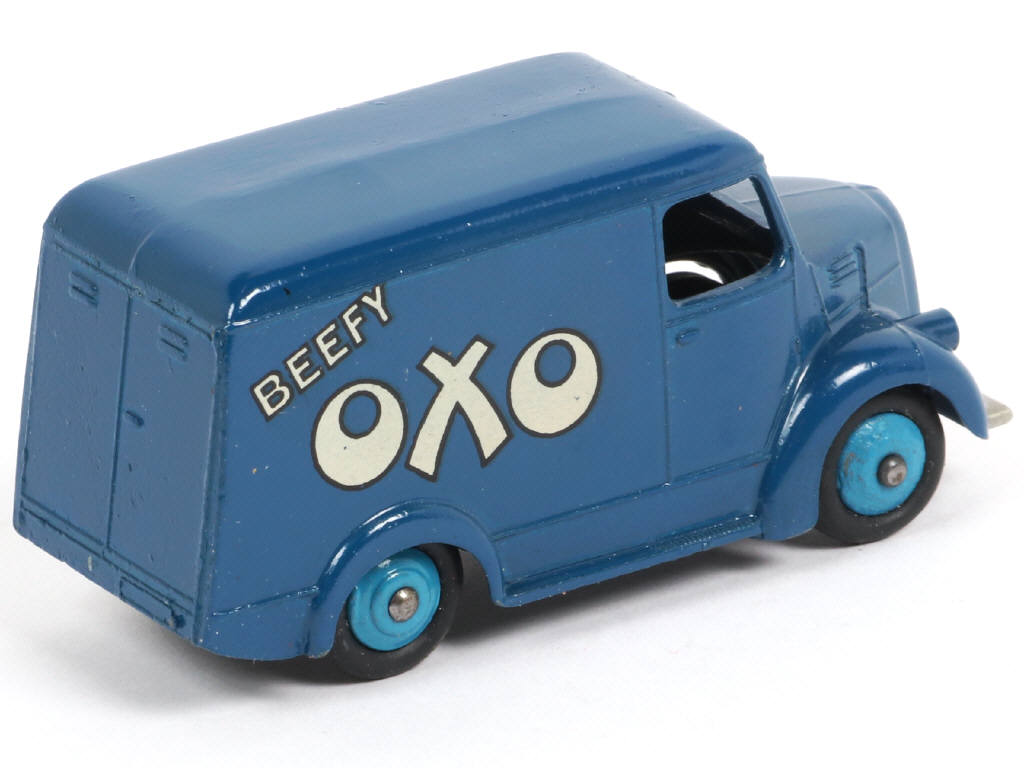 Lot 106 - DINKY TOYS (GB) (1)