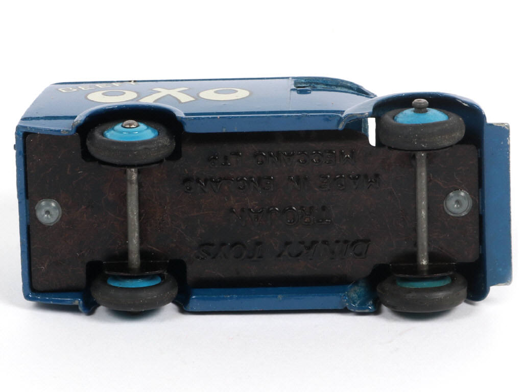 Lot 106 - DINKY TOYS (GB) (1)