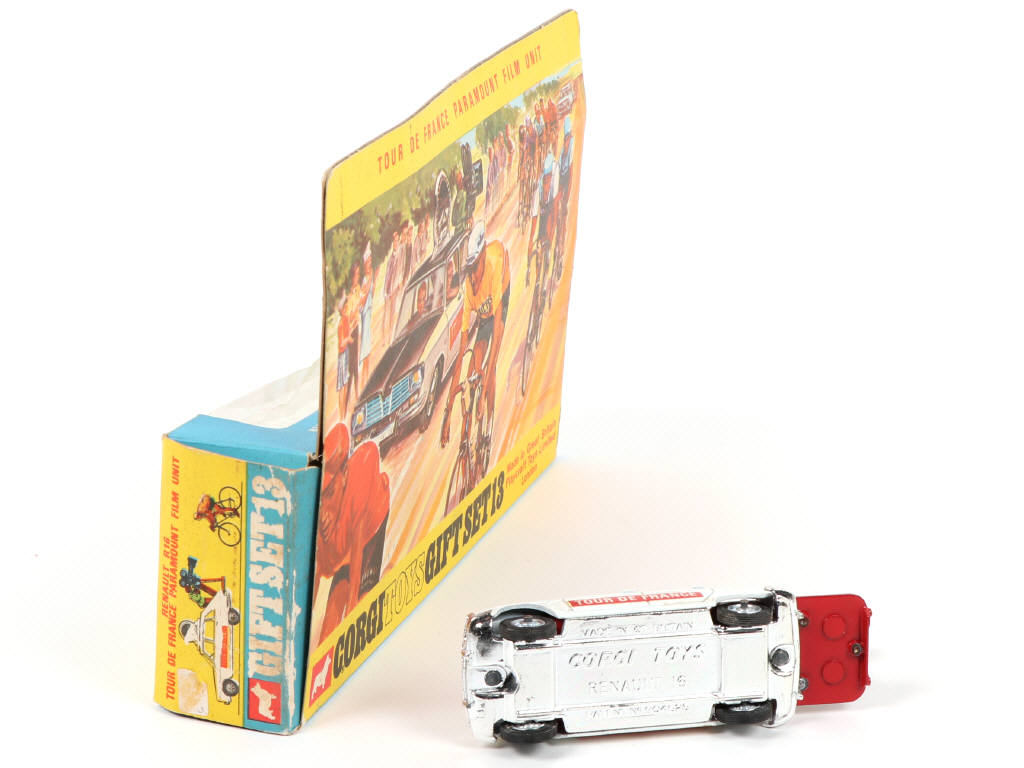 Lot 40 - CORGI TOYS (GB) (1)