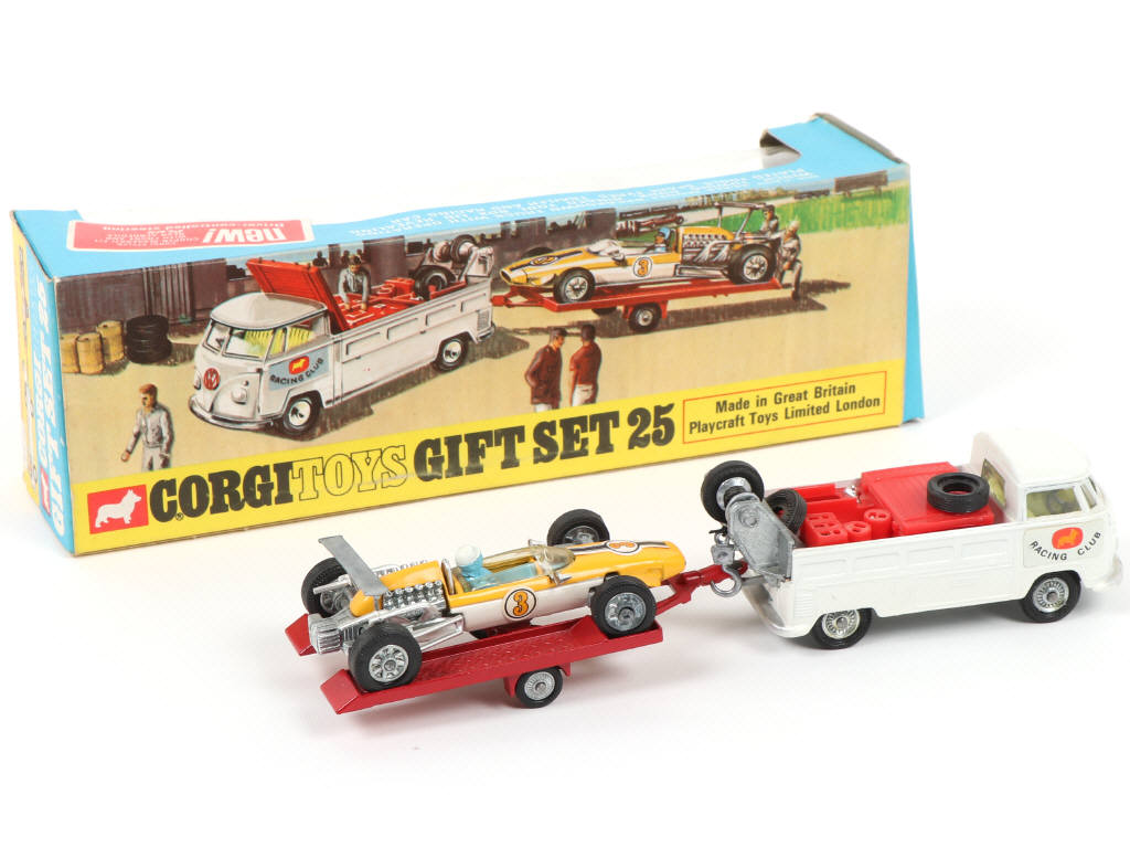 Lot 43 - CORGI TOYS (GB) (1)
