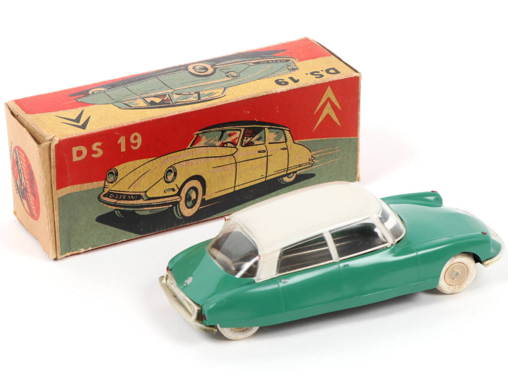 Lot 77 - MINIALUXE (FRANCE) (1)