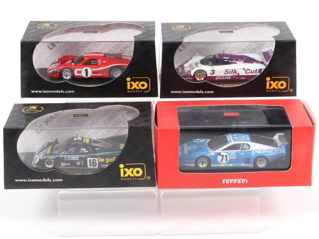 Lot 93 - IXO (CHINE) (4)