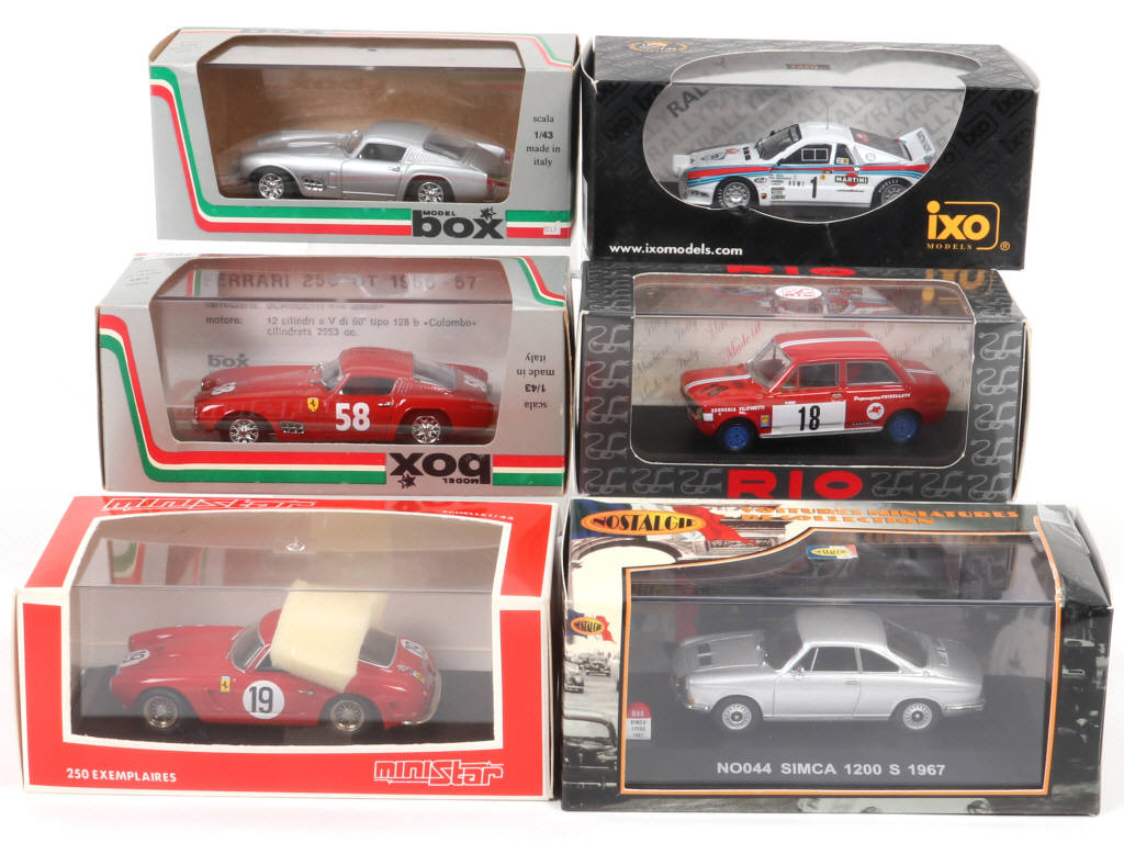 Lot 74 - DIVERS (6)