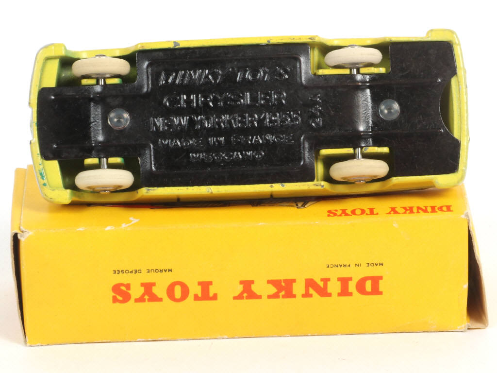 Lot 394 - DINKY TOYS (FRANCE) (1)