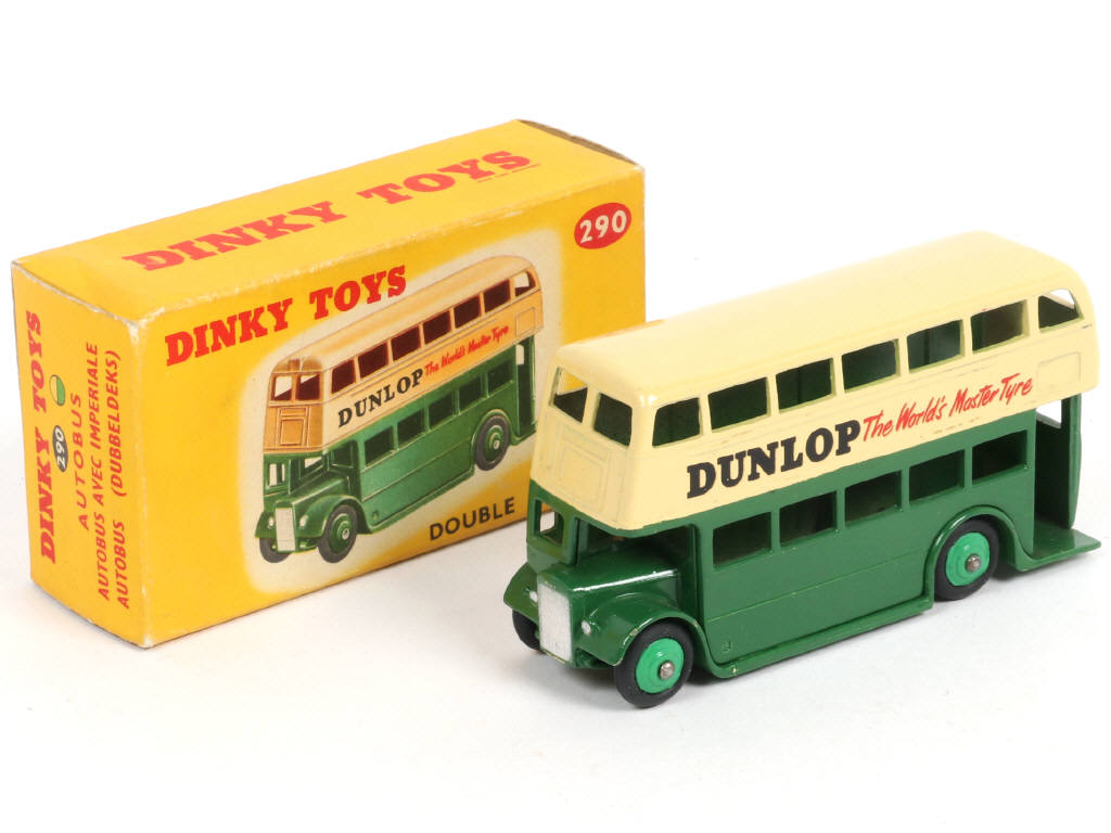 Lot 374 - DINKY TOYS (GB) (1)