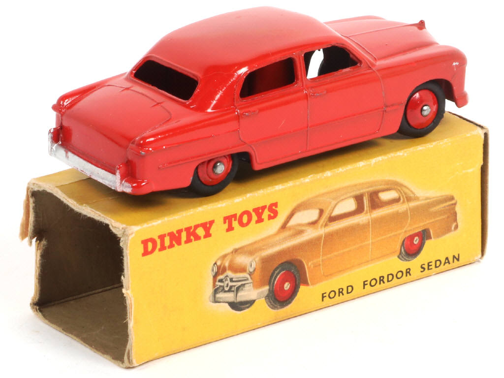 Lot 367 - DINKY TOYS (GB) (1)