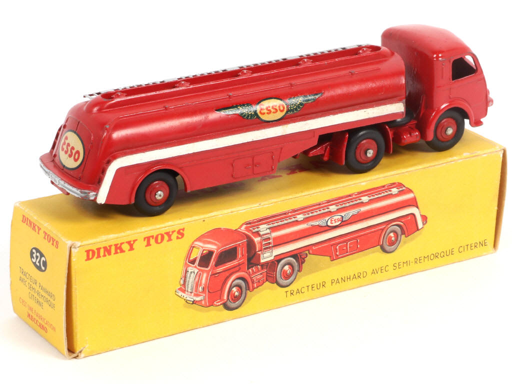 Lot 404 - DINKY TOYS (FRANCE) (1)