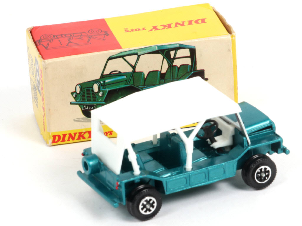 Lot 372 - DINKY TOYS (GB) (1)