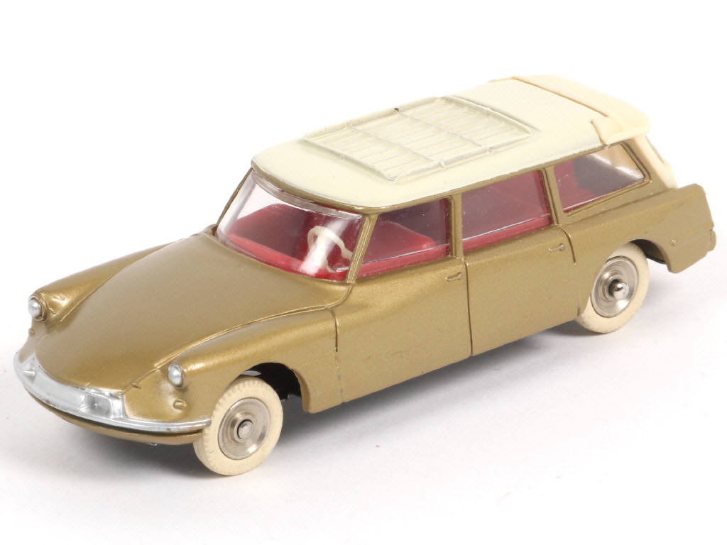 Lot 386 - DINKY TOYS (FRANCE) (1)