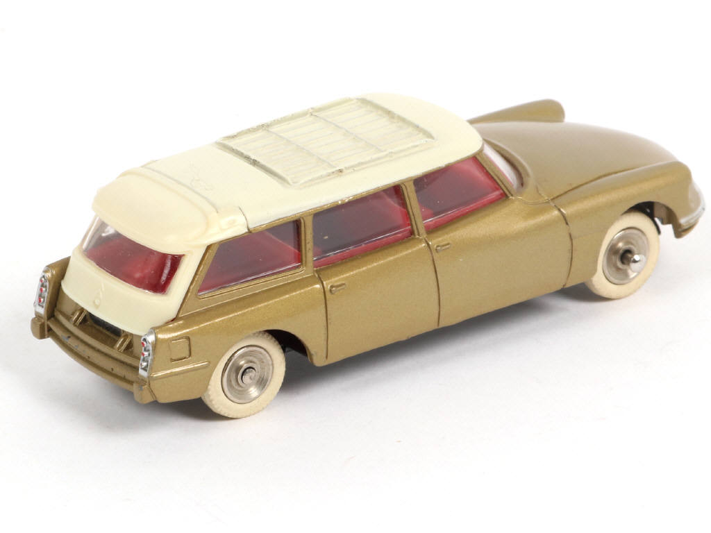 Lot 386 - DINKY TOYS (FRANCE) (1)