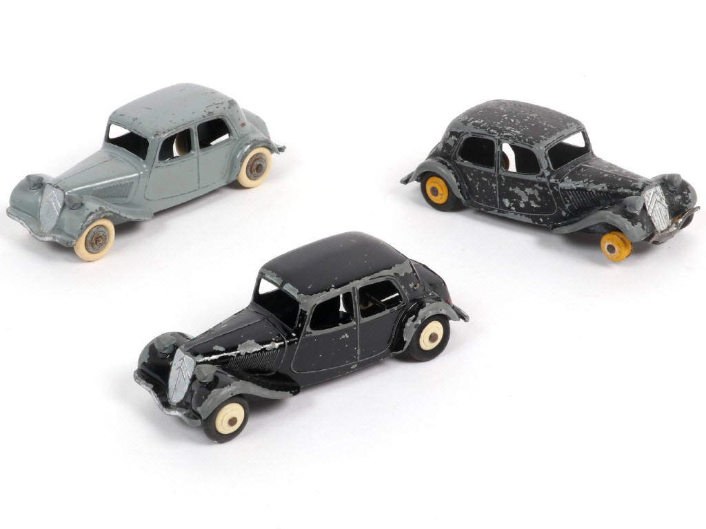 Lot 418 - DINKY TOYS (FRANCE) (3)