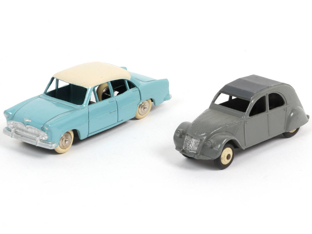 Lot 412 - DINKY TOYS (FRANCE) (2)