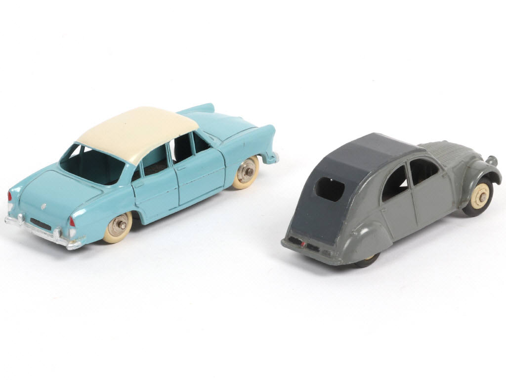 Lot 412 - DINKY TOYS (FRANCE) (2)