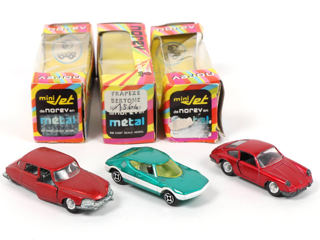 Lot 320 - NOREV - MINI JET (FRANCE) (3)