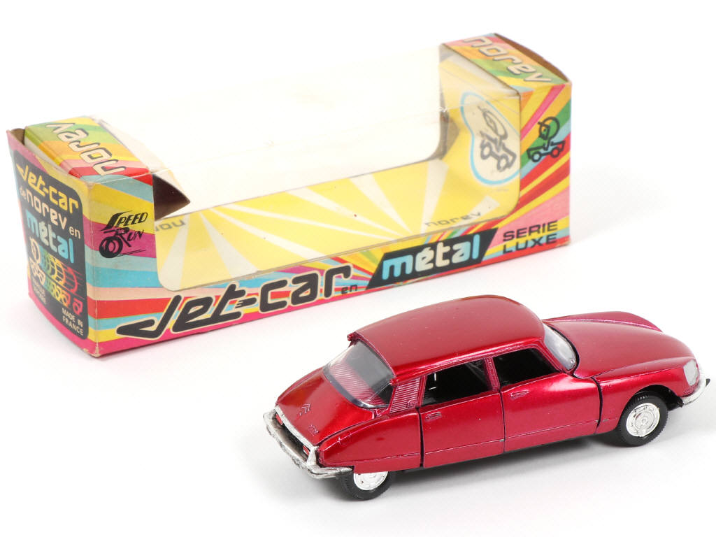 Lot 238 - NOREV - JET CAR (FRANCE) (1)