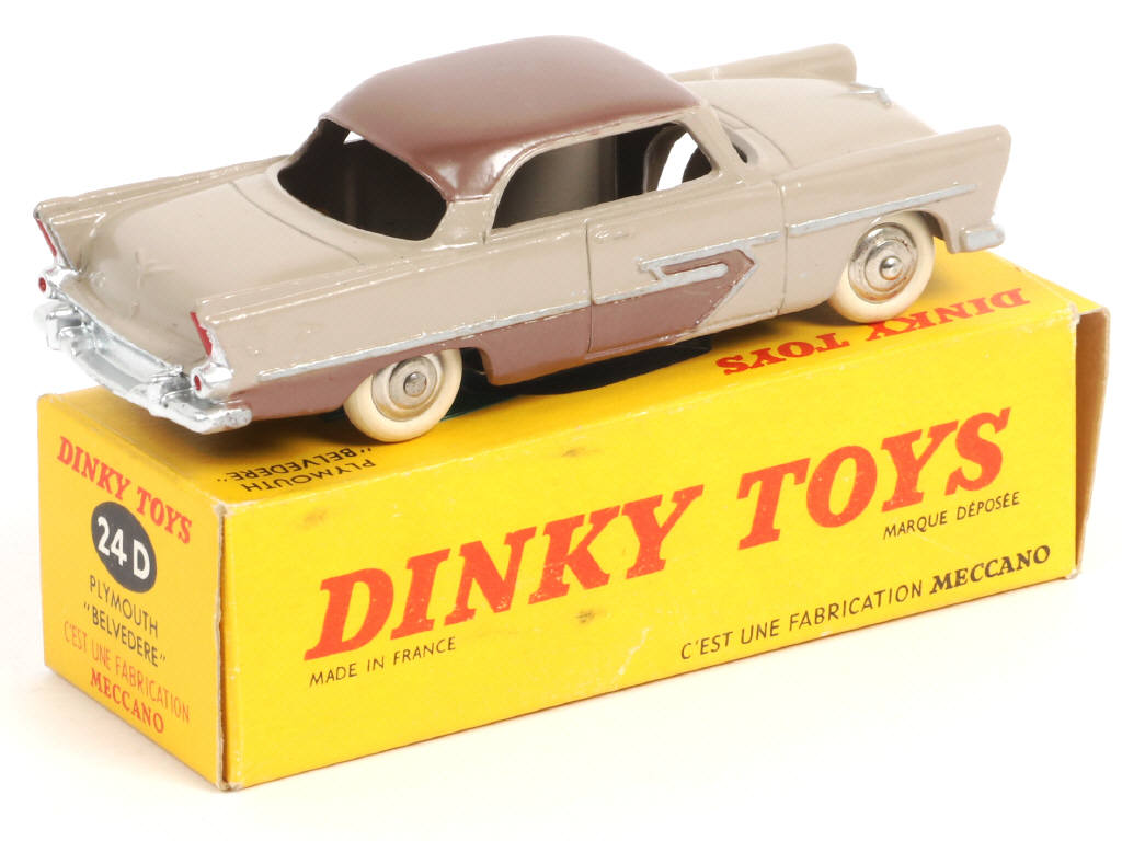 Lot 357 - DINKY TOYS (FRANCE) (1)
