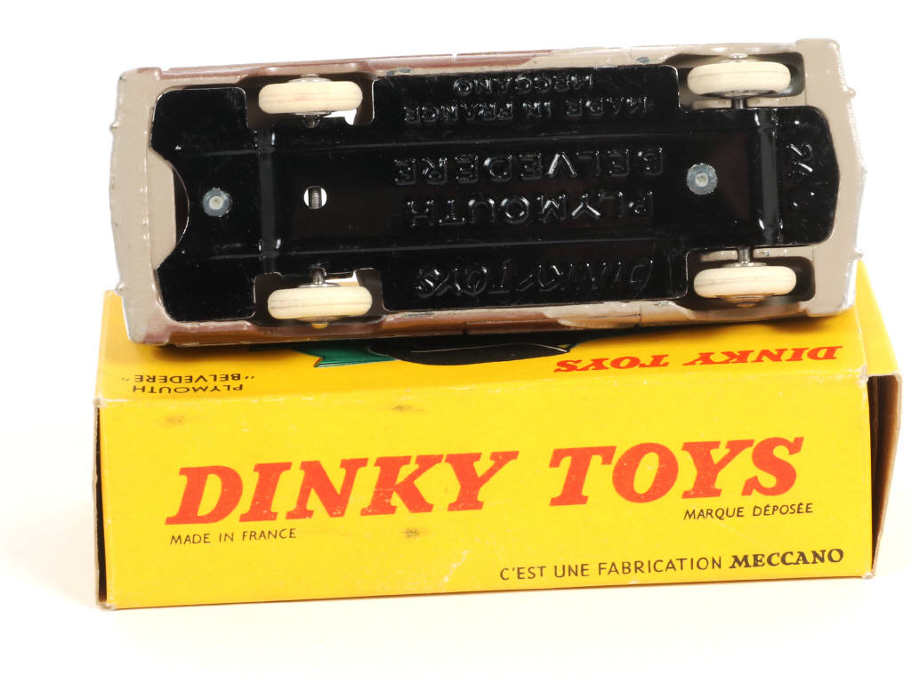 Lot 357 - DINKY TOYS (FRANCE) (1)