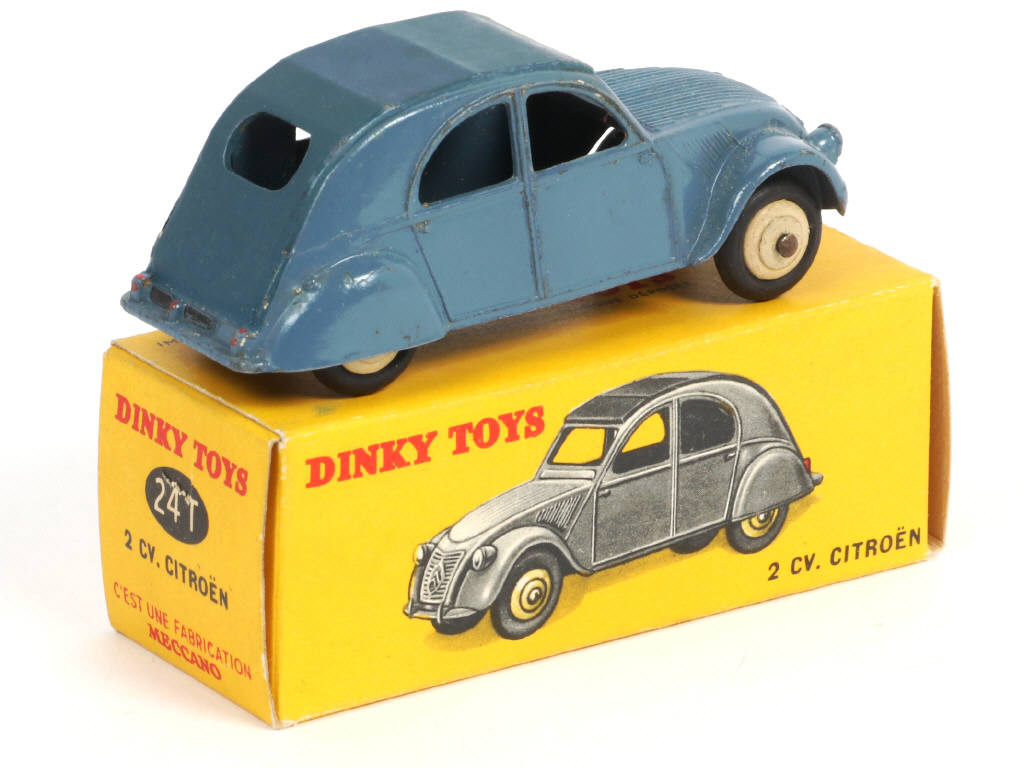 Lot 361 - DINKY TOYS (FRANCE) (1)