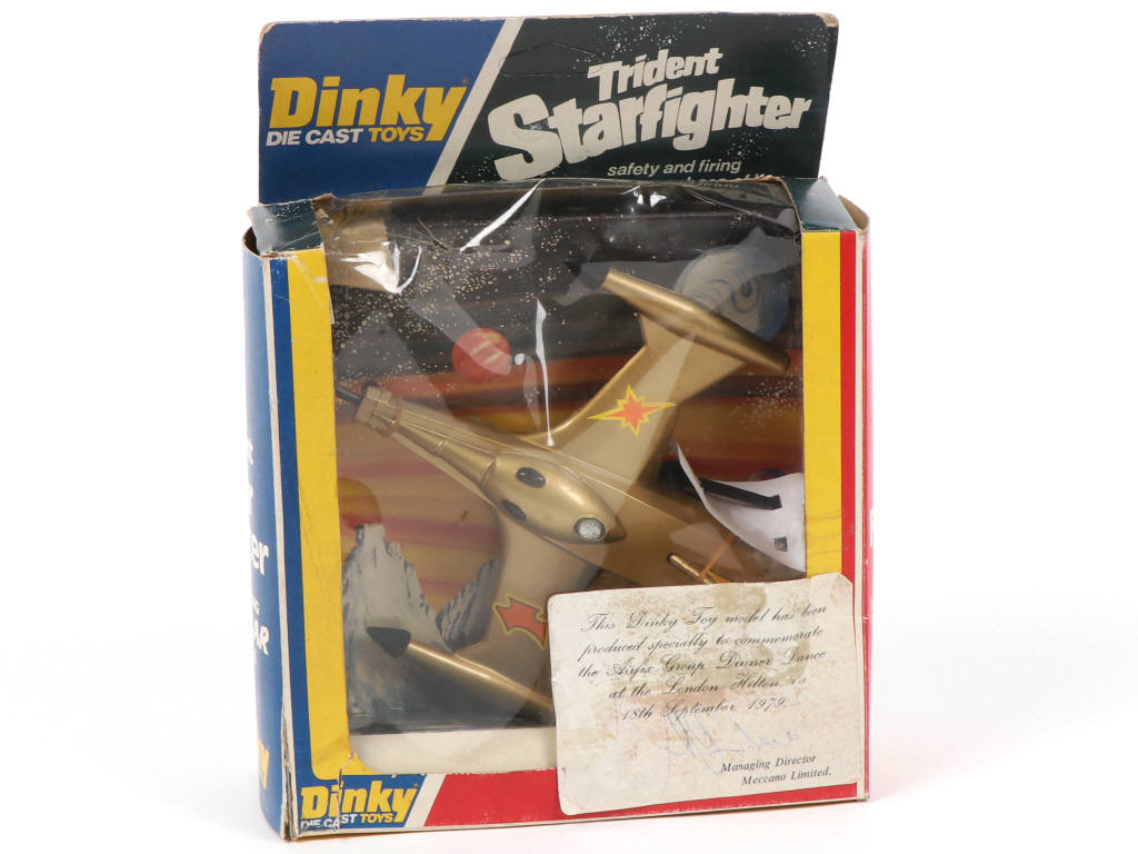 Lot 578 - DINKY TOYS (GB) (1)