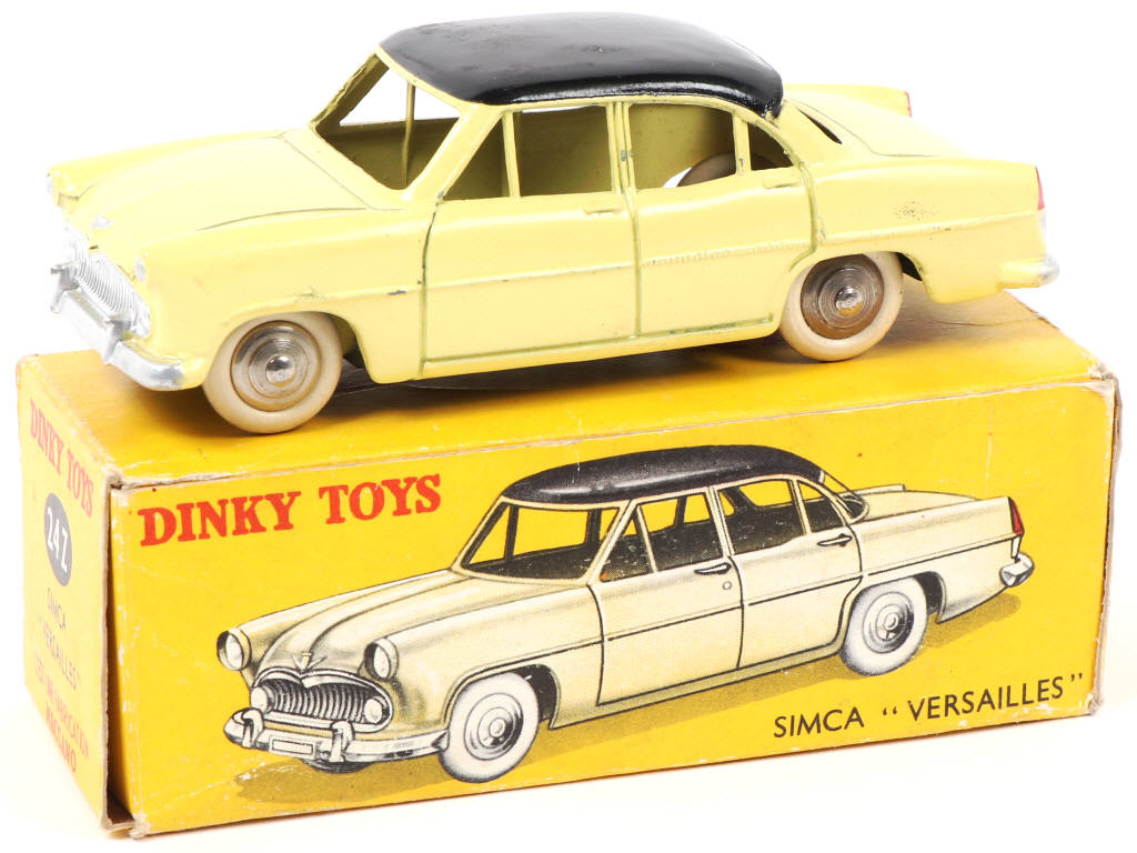 Lot 383 - DINKY TOYS (FRANCE) (1)
