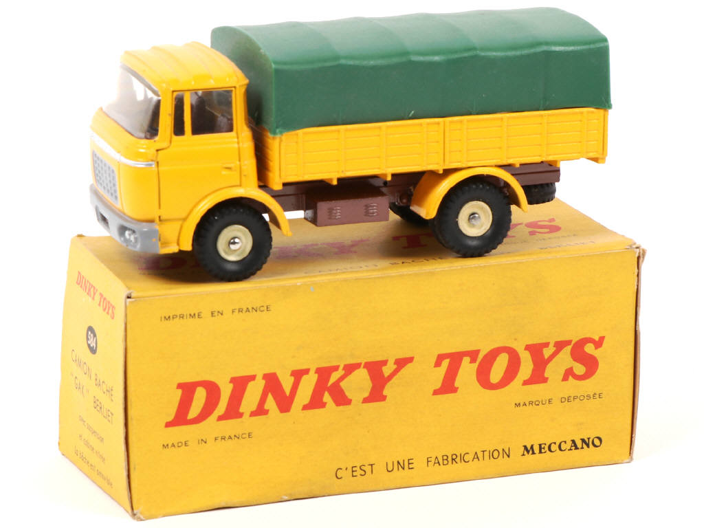 Lot 517 - DINKY TOYS (FRANCE) (1)