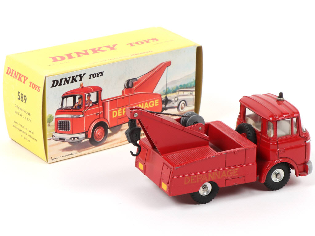 Lot 521 - DINKY TOYS (FRANCE) (1)