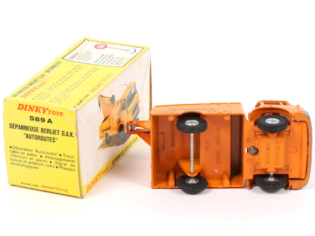 Lot 522 - DINKY TOYS (FRANCE) (1)