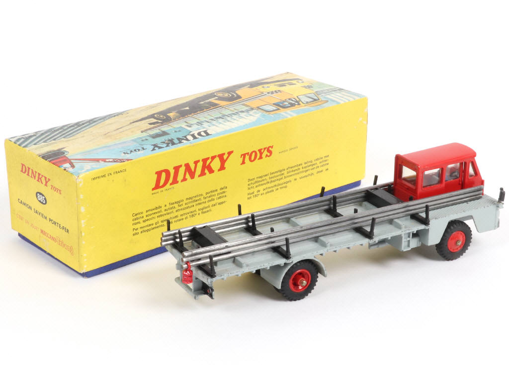 Lot 526 - DINKY TOYS (FRANCE) (1)