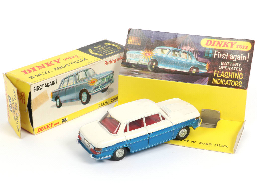 Lot 556 - DINKY TOYS (GB) (1)