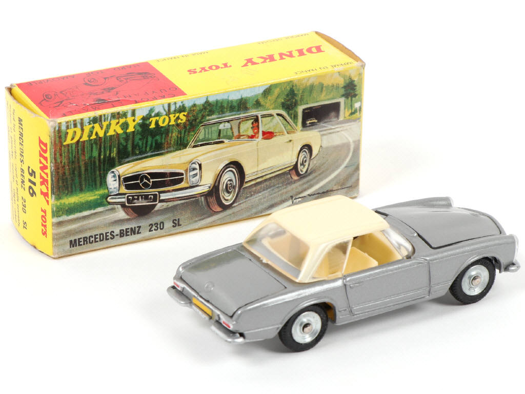 Lot 445 - DINKY TOYS (FRANCE) (1)