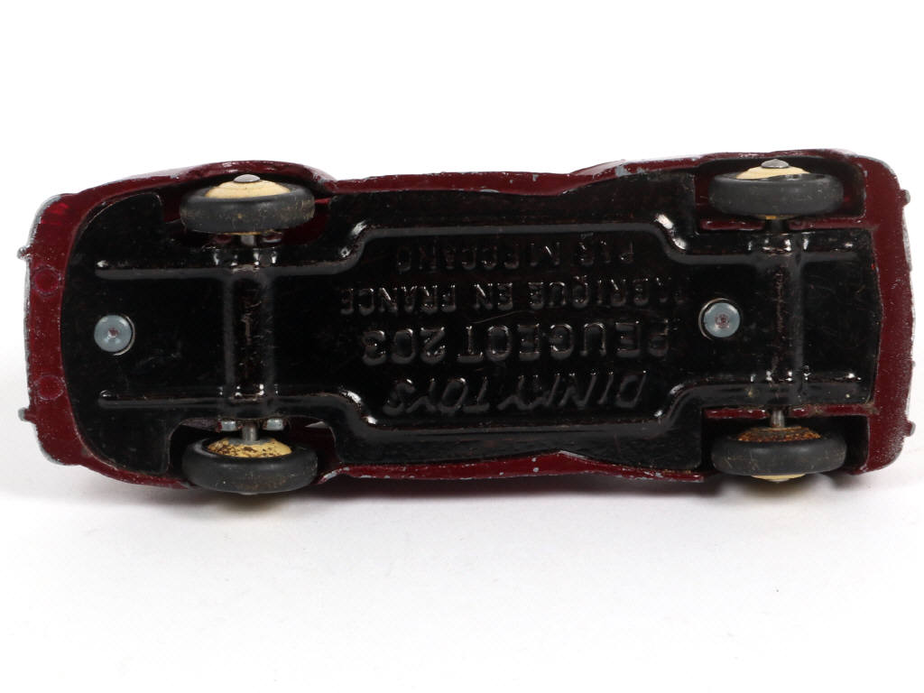 Lot 319 - DINKY TOYS (FRANCE) (1)