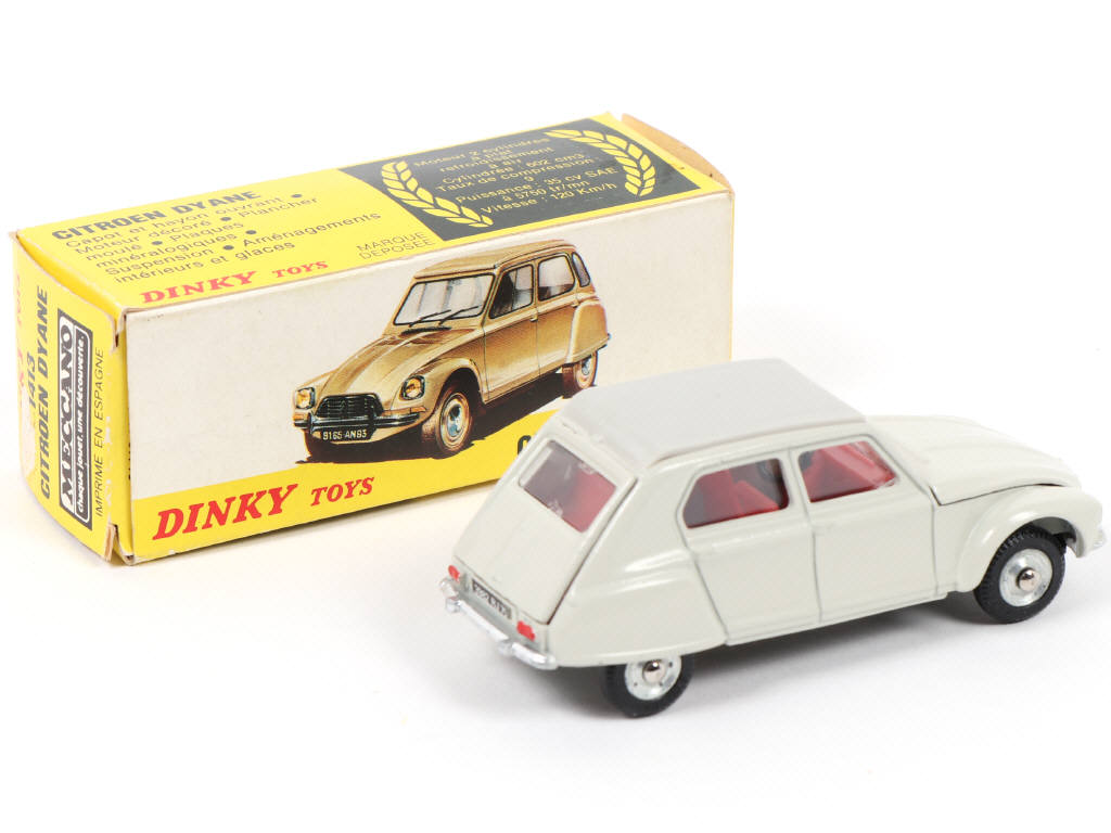 Lot 471 - DINKY TOYS (FRANCE) (1)