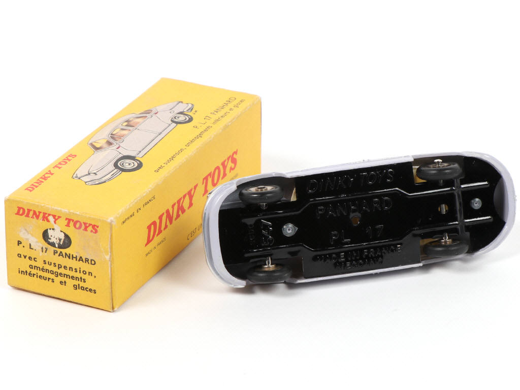 Lot 389 - DINKY TOYS (FRANCE) (1)