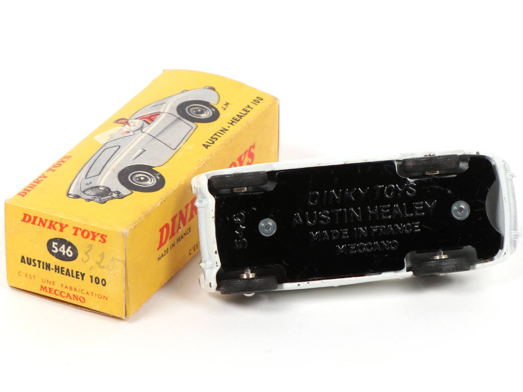 Lot 385 - DINKY TOYS (FRANCE) (1)